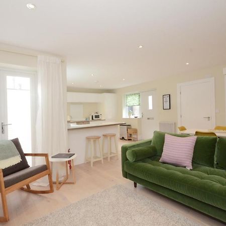 The Mews - 2 Bedroom Luxury, Spacious House With Free Parking York Exterior photo