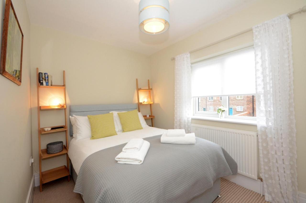 The Mews - 2 Bedroom Luxury, Spacious House With Free Parking York Exterior photo